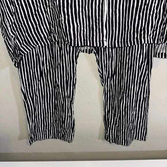 Donna Karan Sleepwear 2 Piece Black & White Button Down Capri Matching Set Med - Picture 4 of 6
